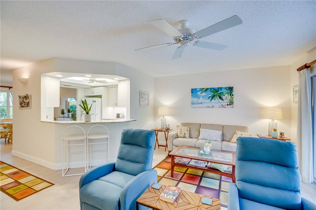 1422 Coral Oak Lane 1102
