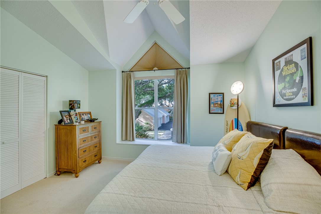 1422 Coral Oak Lane 1102