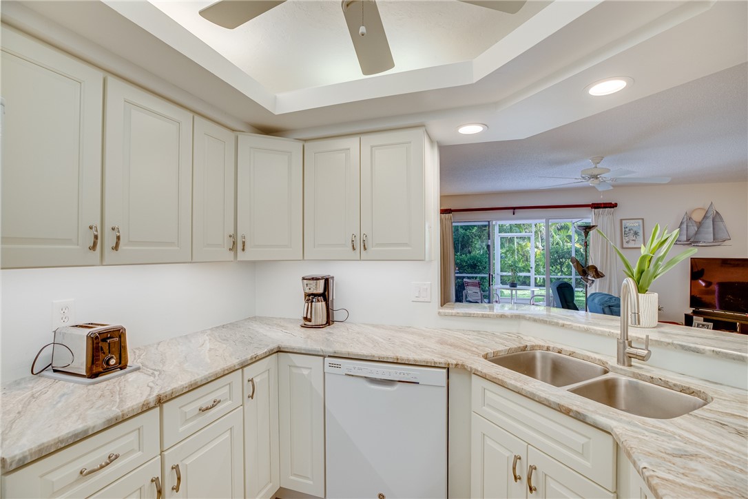 1422 Coral Oak Lane 1102