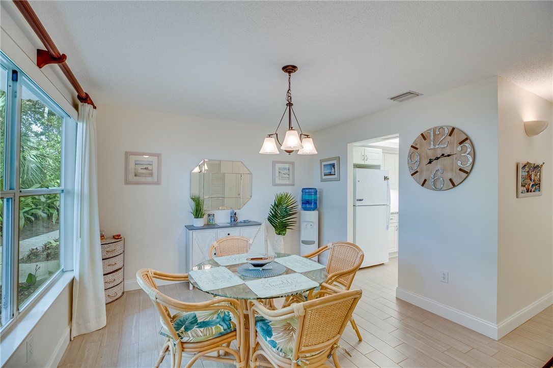 1422 Coral Oak Lane 1102
