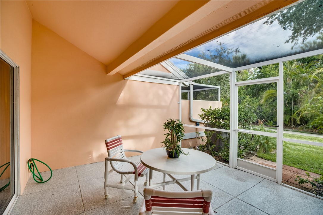 1422 Coral Oak Lane 1102
