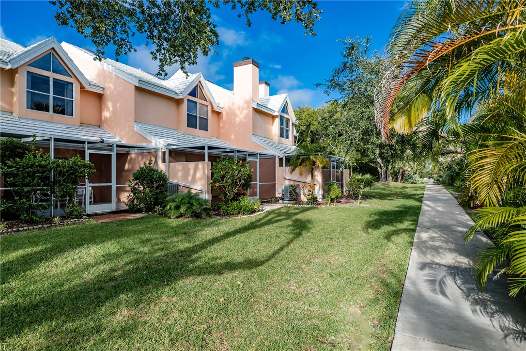 1422 Coral Oak Lane 1102