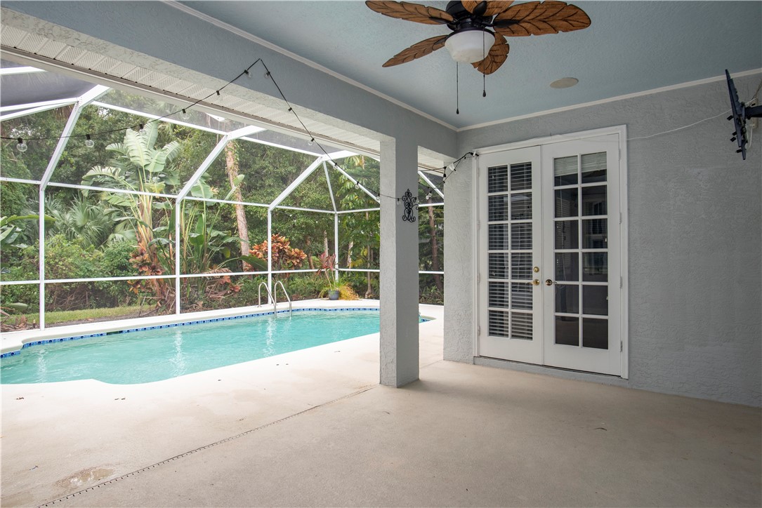 325 40th Court SW