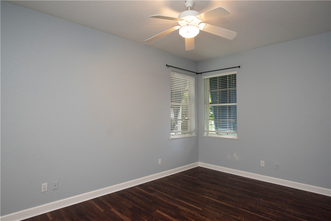 325 40th Court SW