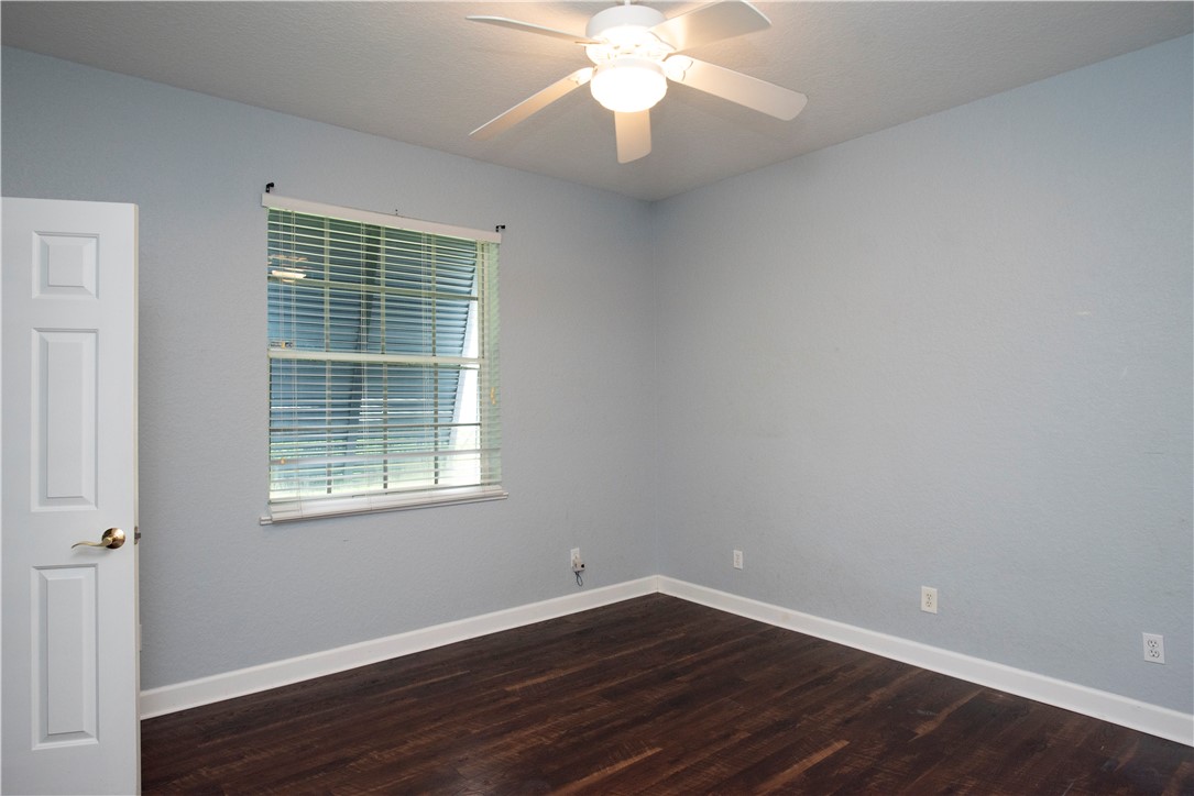 325 40th Court SW