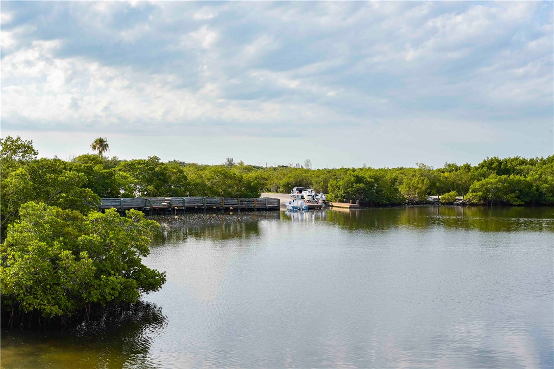 2135 S Highway A1a