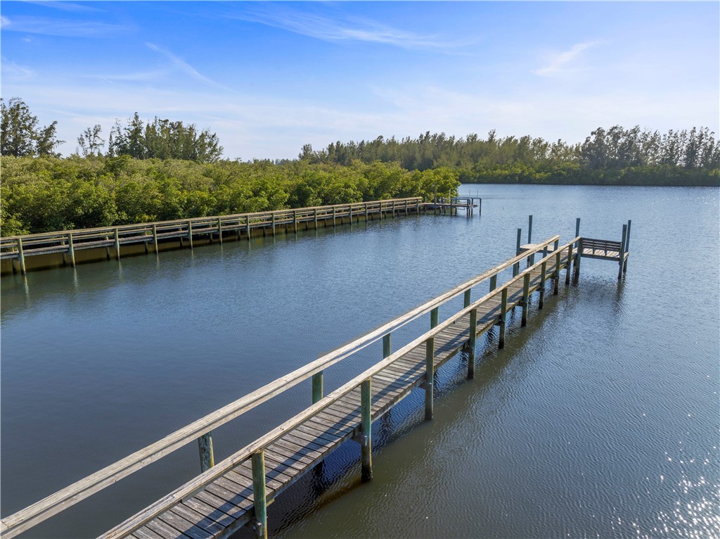 2135 S Highway A1a