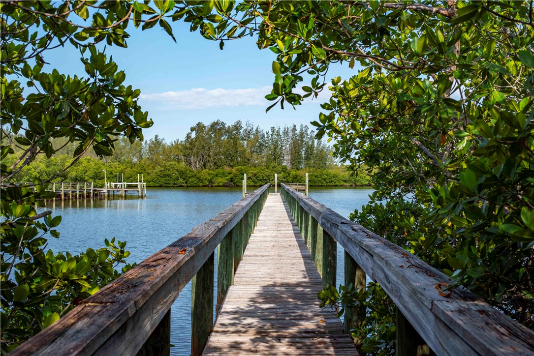 2135 S Highway A1a