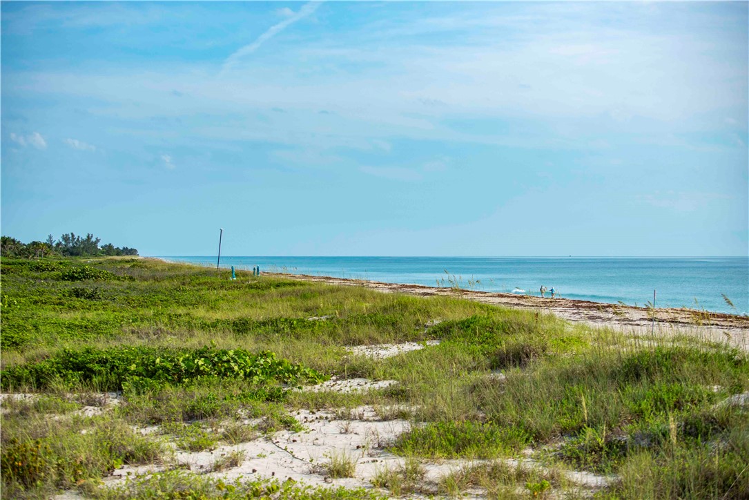 2135 S Highway A1a