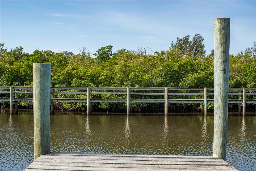 2135 S Highway A1a