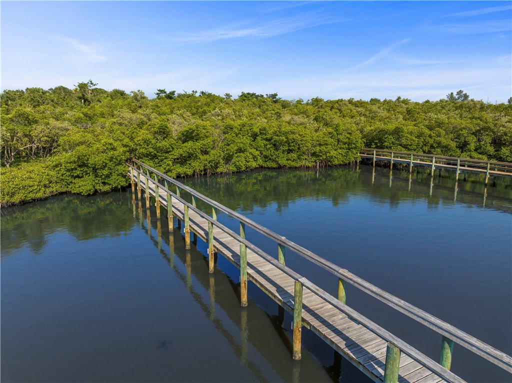 2135 S Highway A1a