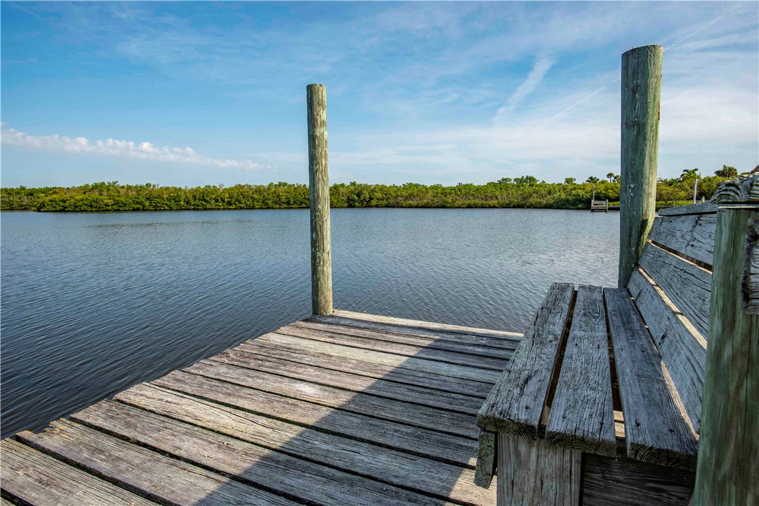 2135 S Highway A1a