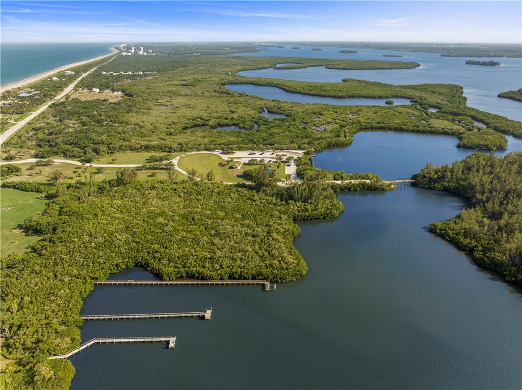 2135 S Highway A1a