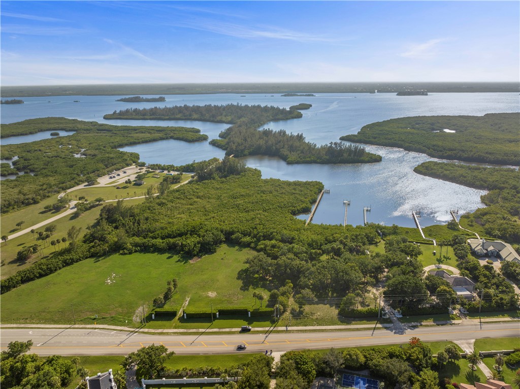 2135 S Highway A1a