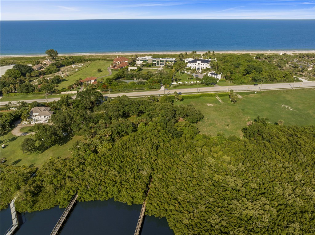 2135 S Highway A1a
