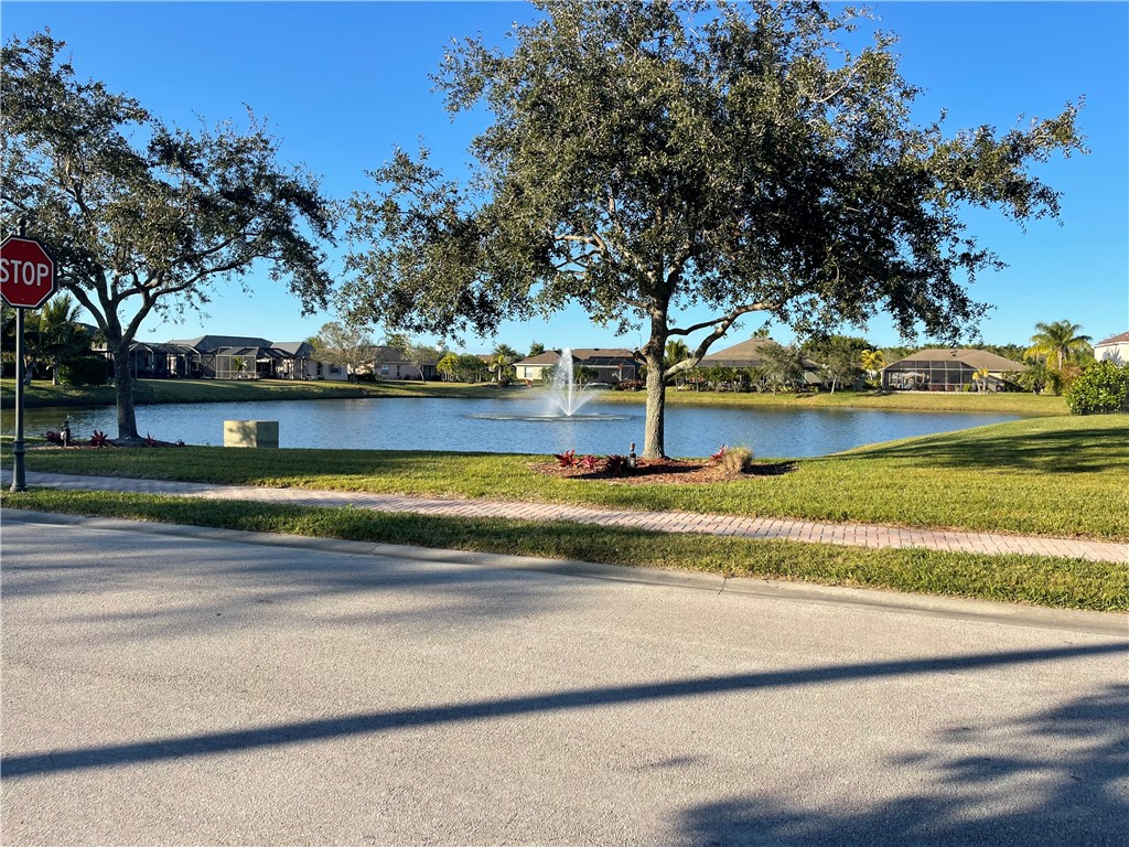 1359 Scarlet Oak Circle