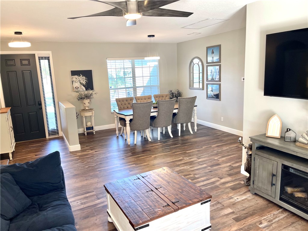 1359 Scarlet Oak Circle