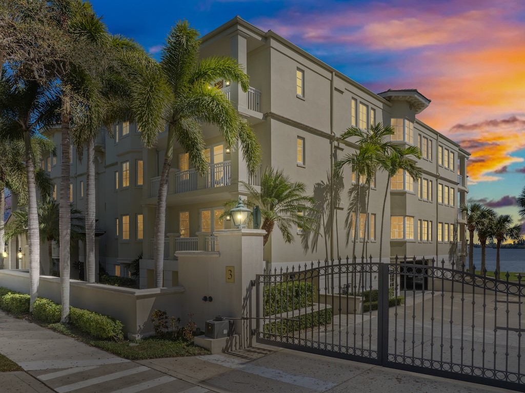 3 Royal Palm Point 1W