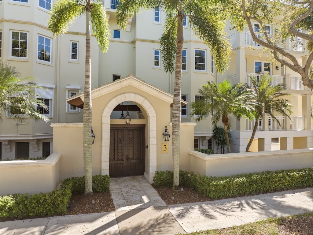 3 Royal Palm Point 1W