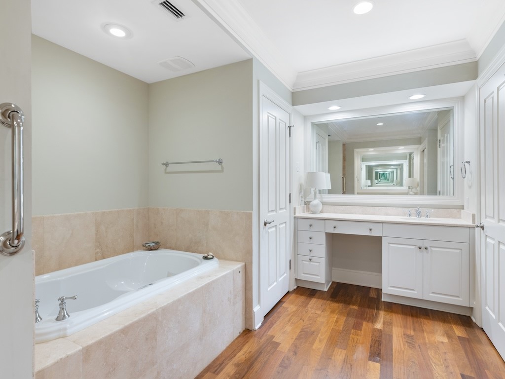 3 Royal Palm Point 1W