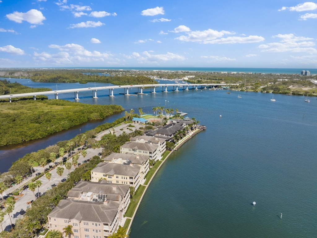 3 Royal Palm Point 1W