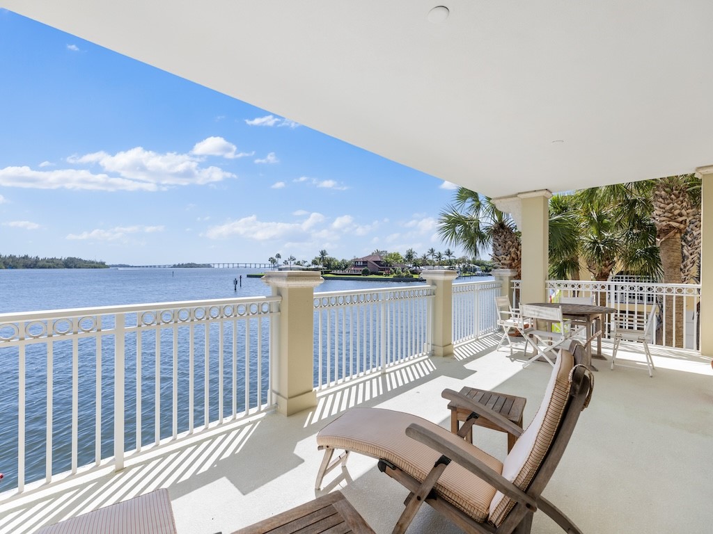 3 Royal Palm Point 1W