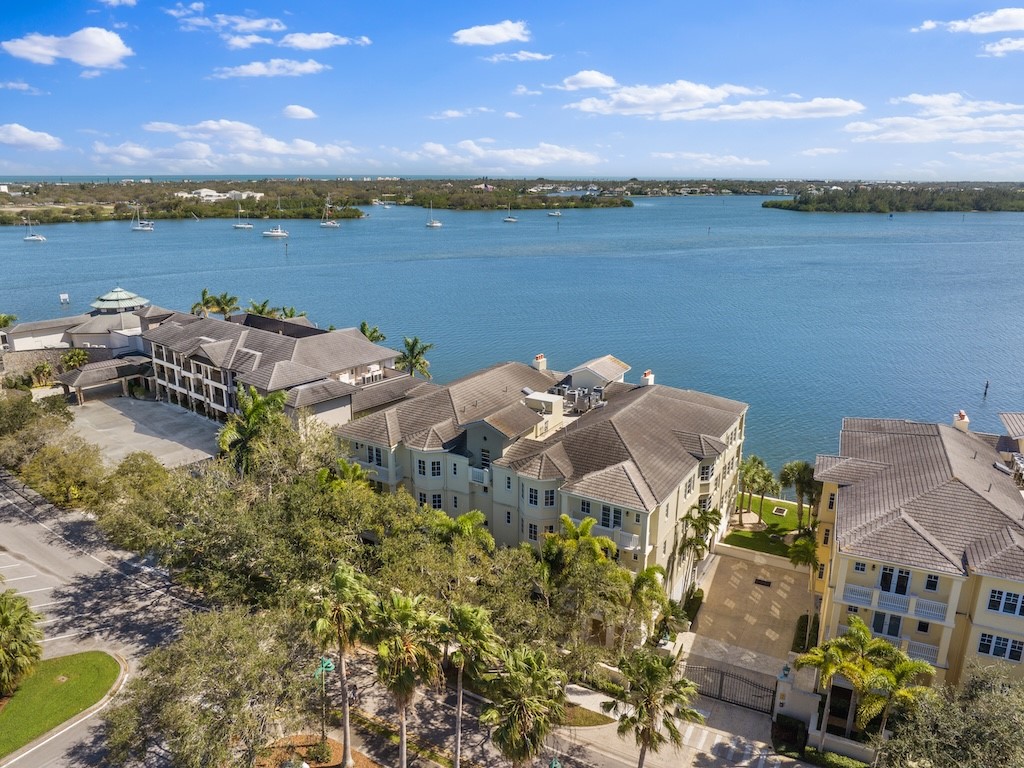 3 Royal Palm Point 1W