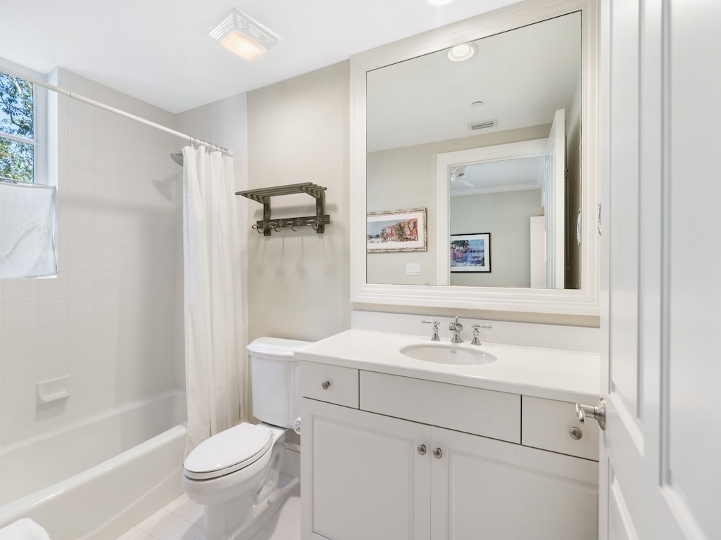 3 Royal Palm Point 1W