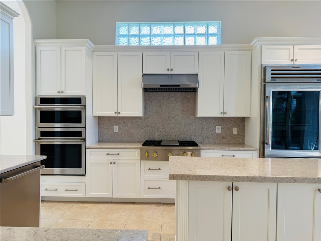 7627 S Village Square