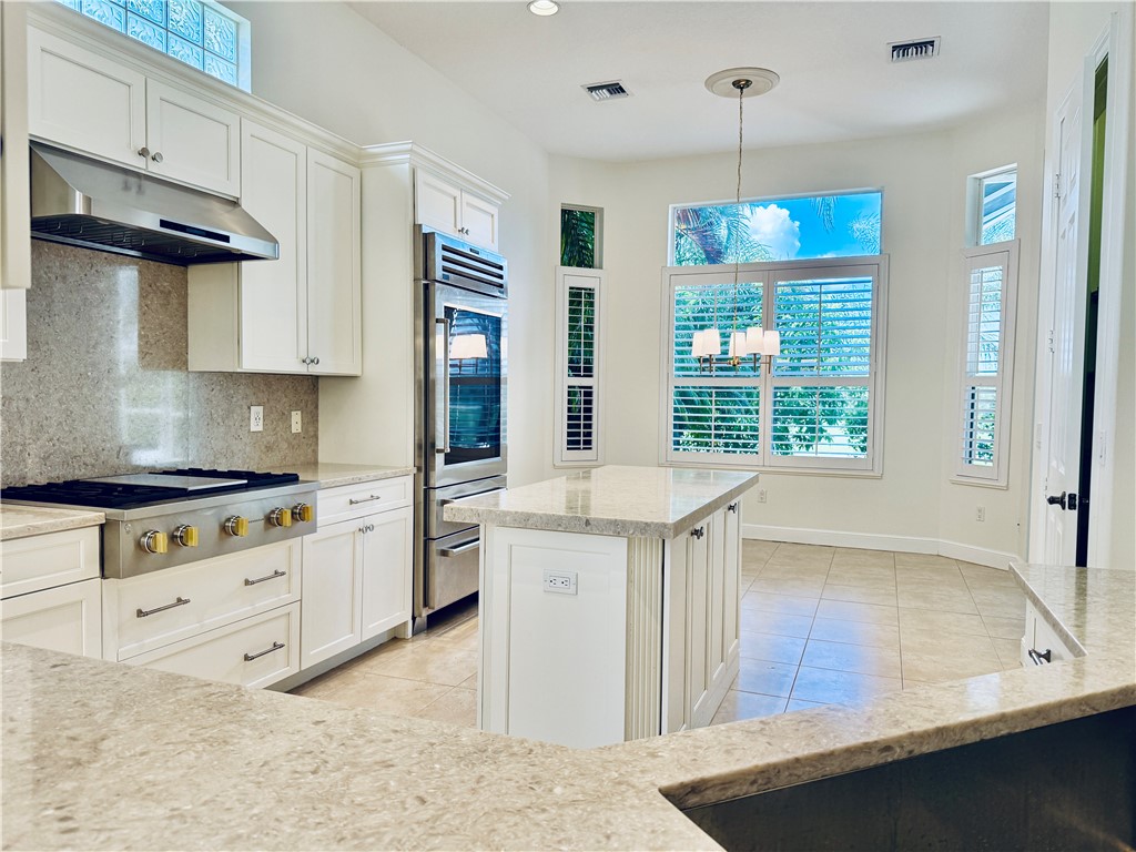 7627 S Village Square