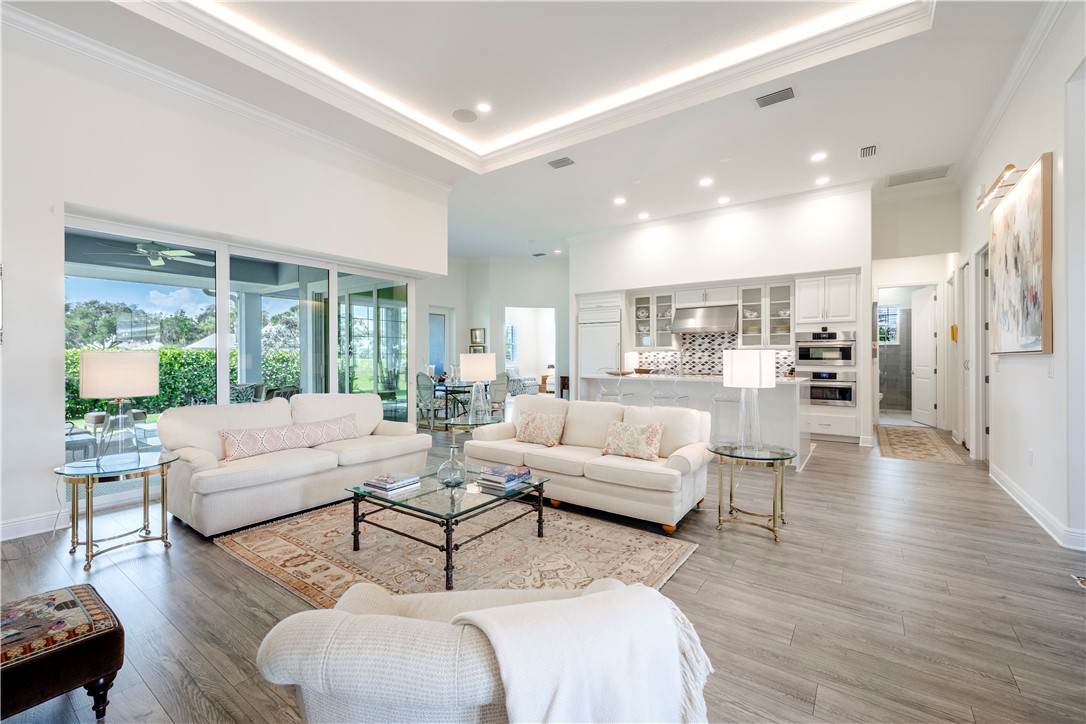 1015 Saint James Lane