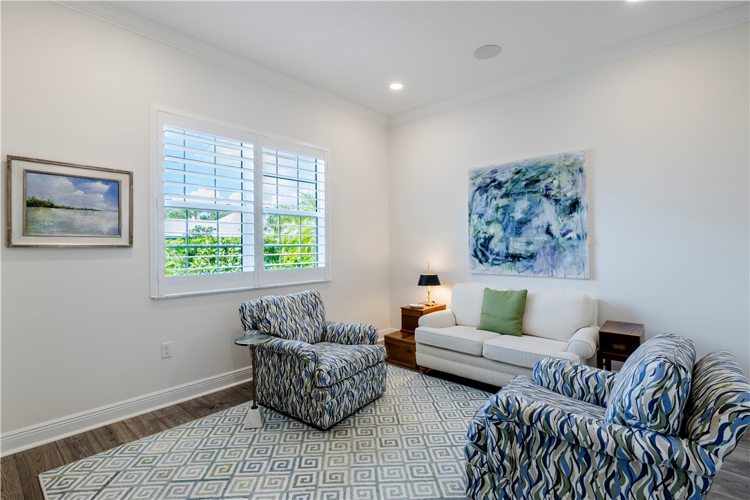 1015 Saint James Lane