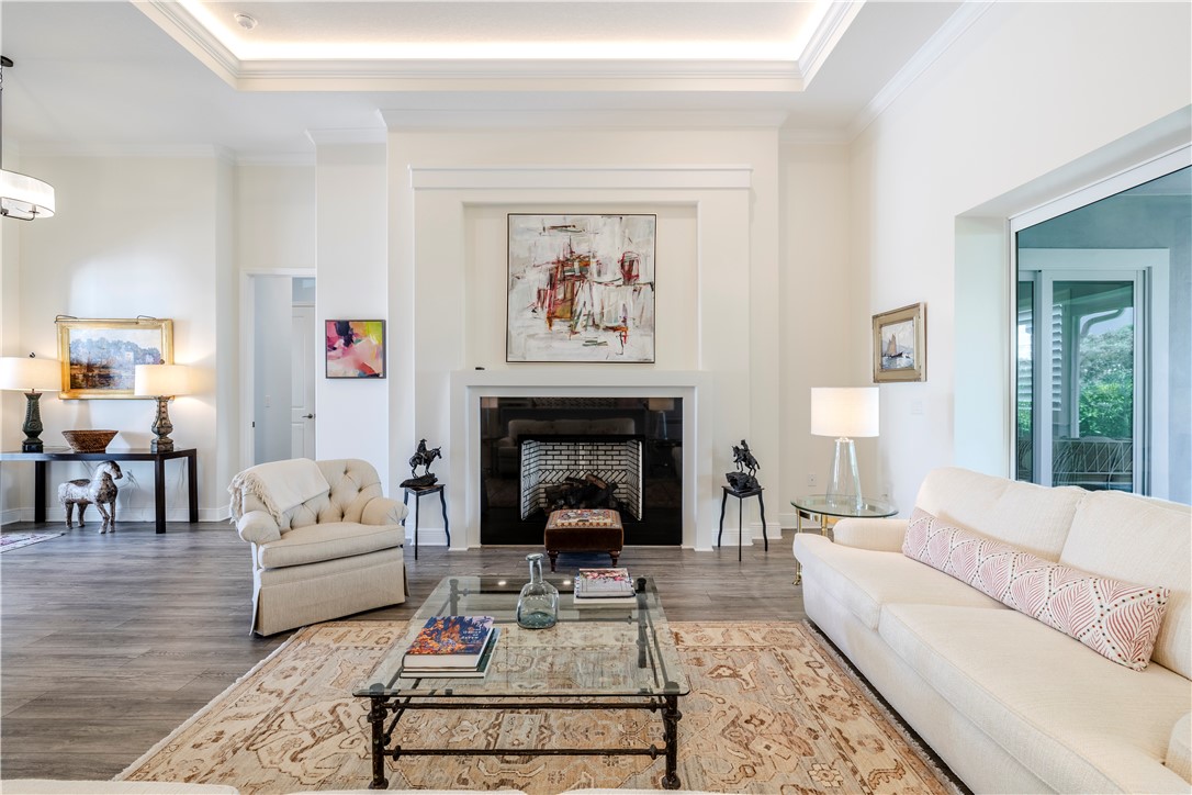 1015 Saint James Lane