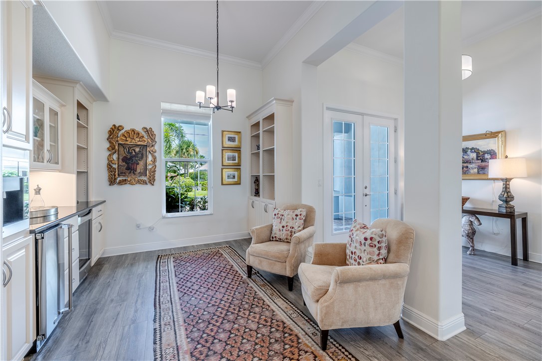 1015 Saint James Lane