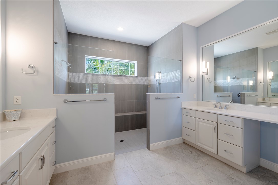 1015 Saint James Lane