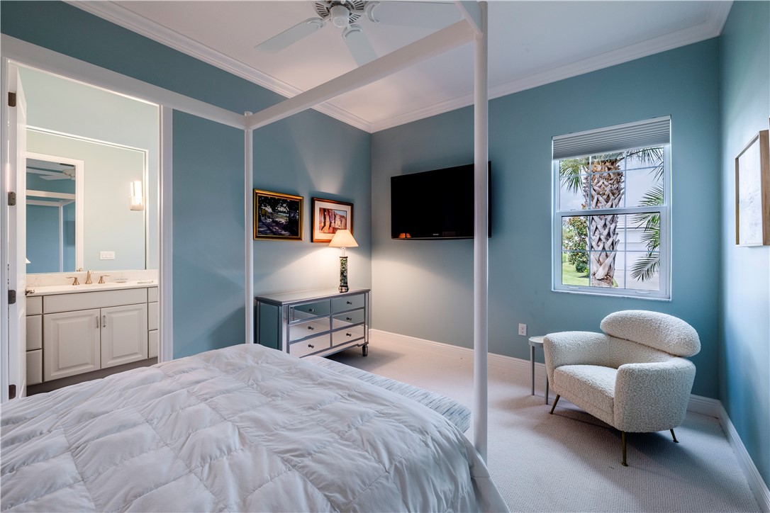 1015 Saint James Lane