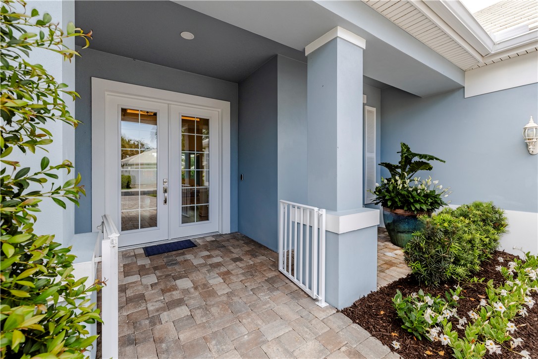 1015 Saint James Lane