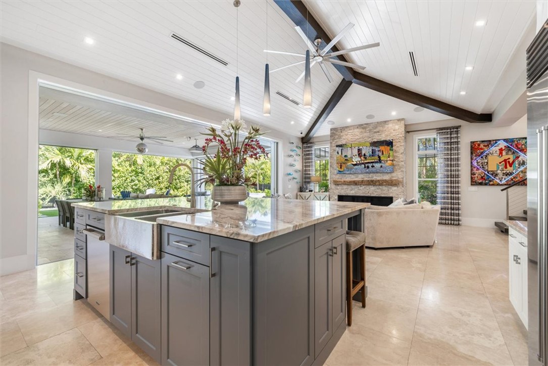 936 Surfsedge Way