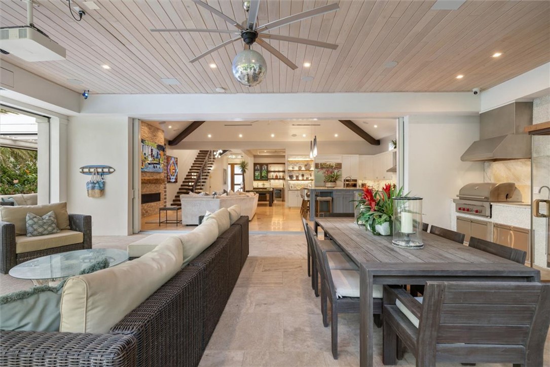936 Surfsedge Way