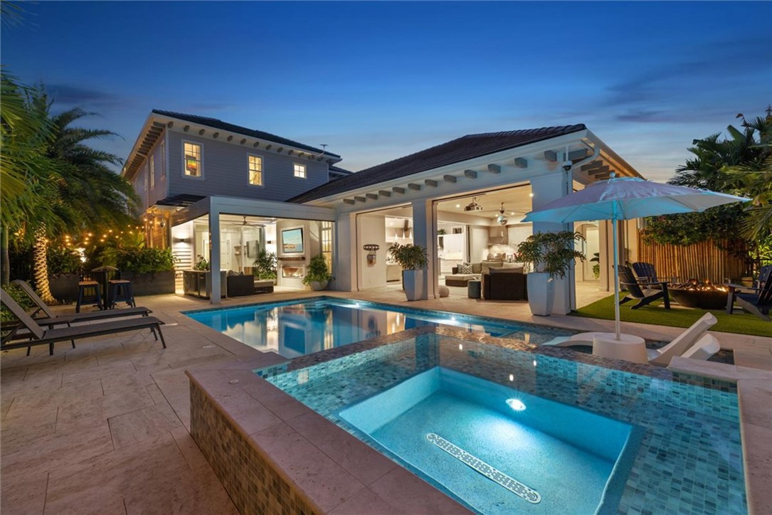 936 Surfsedge Way