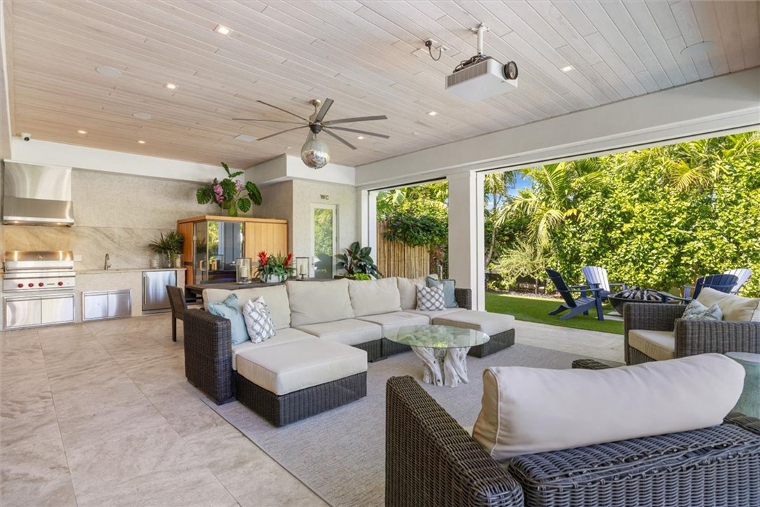 936 Surfsedge Way