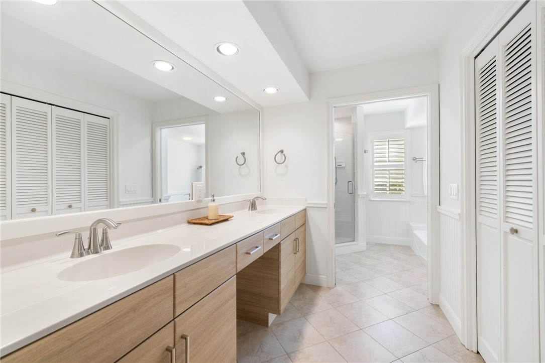 5380 E Harbor Village Drive 103