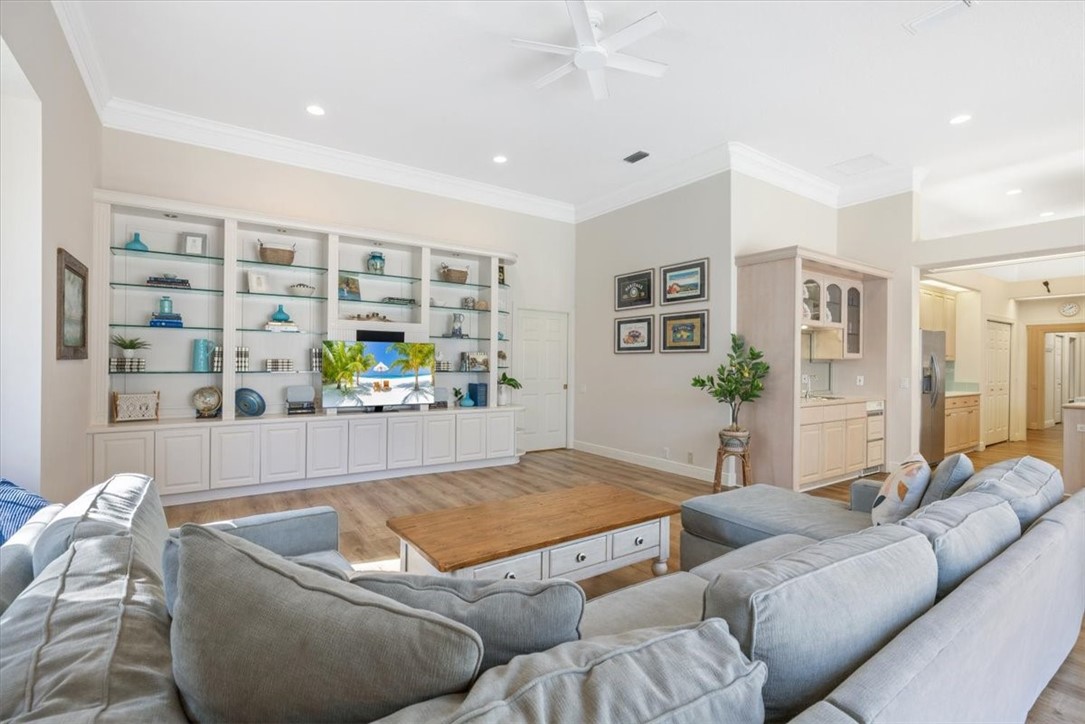 641 Marbrisa River Lane