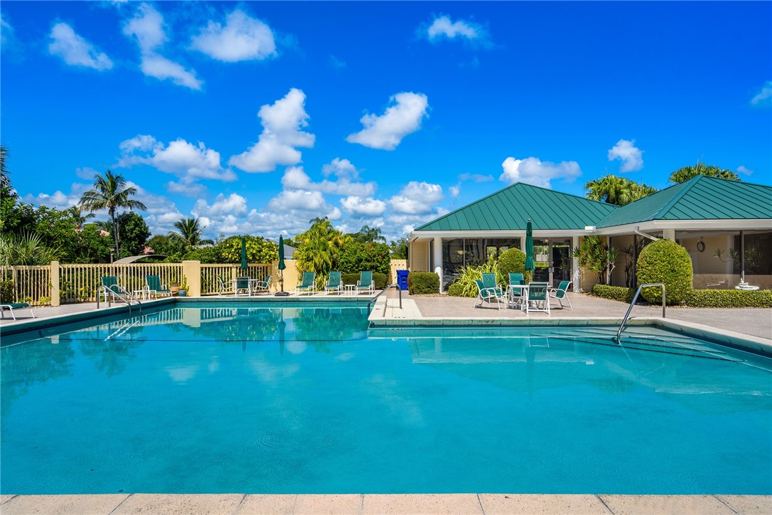 1910 Tarpon Lane 202