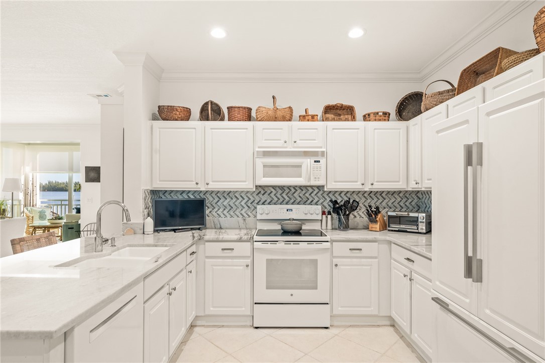 1910 Tarpon Lane 202