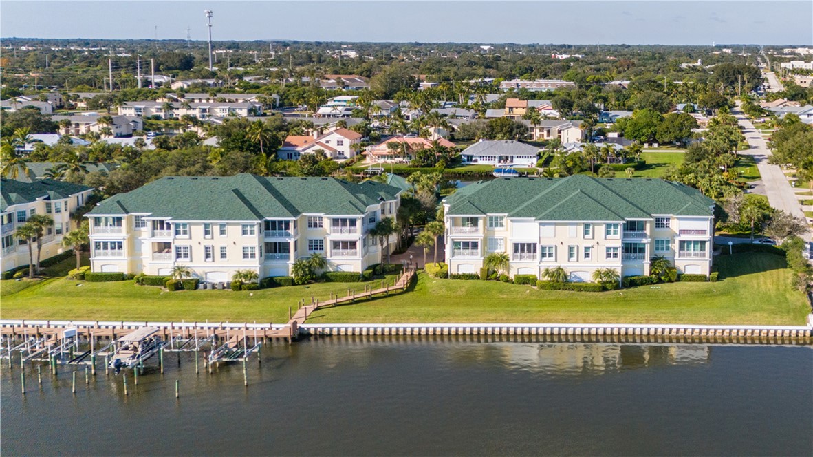 1910 Tarpon Lane 202