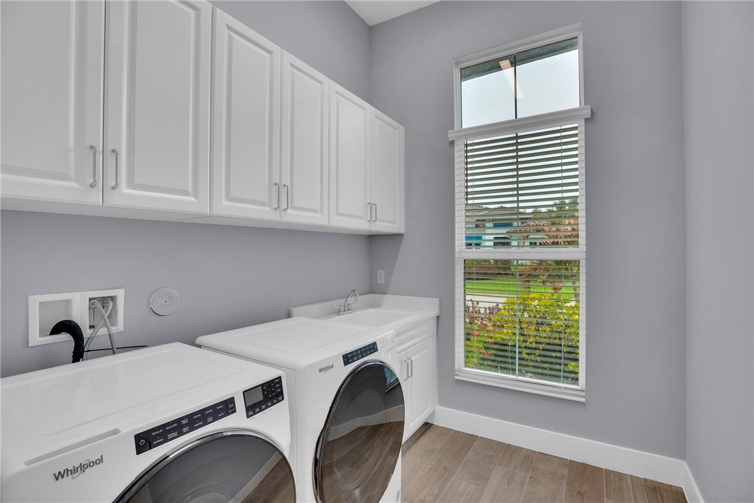 9256 Orchid Cove Circle