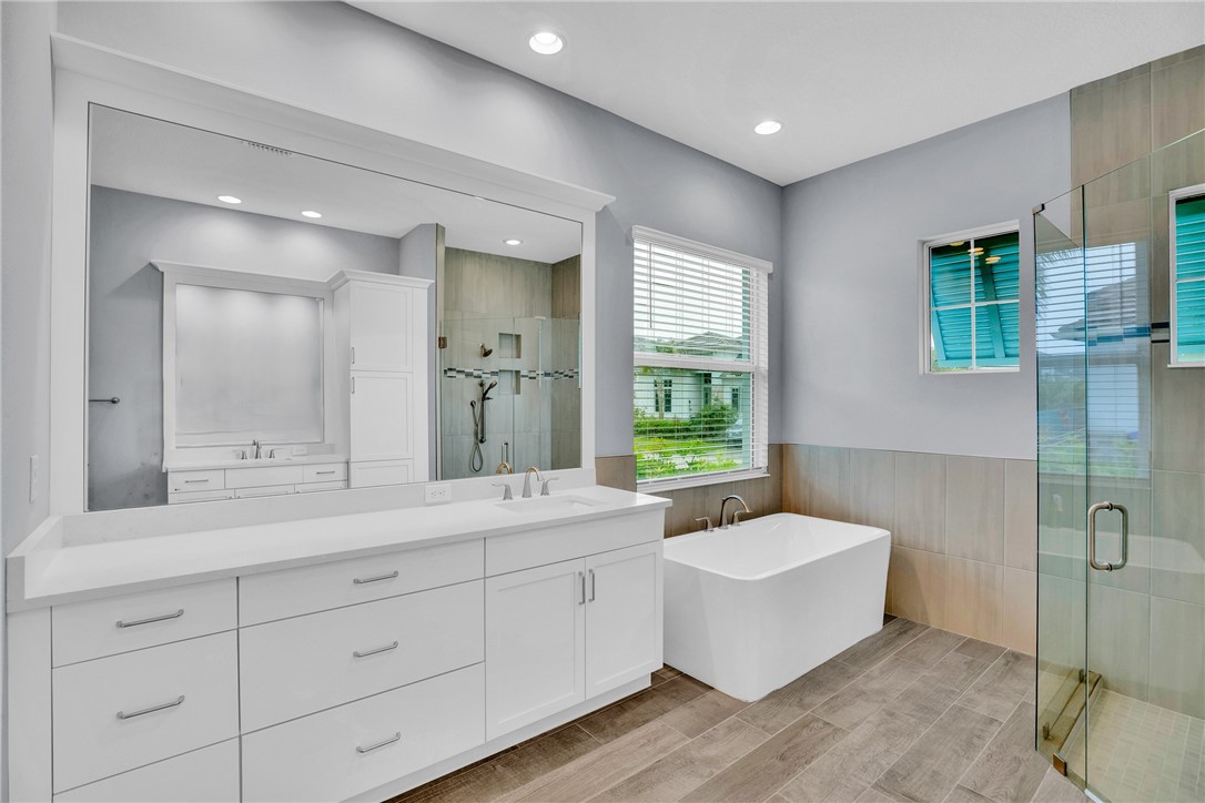 9256 Orchid Cove Circle