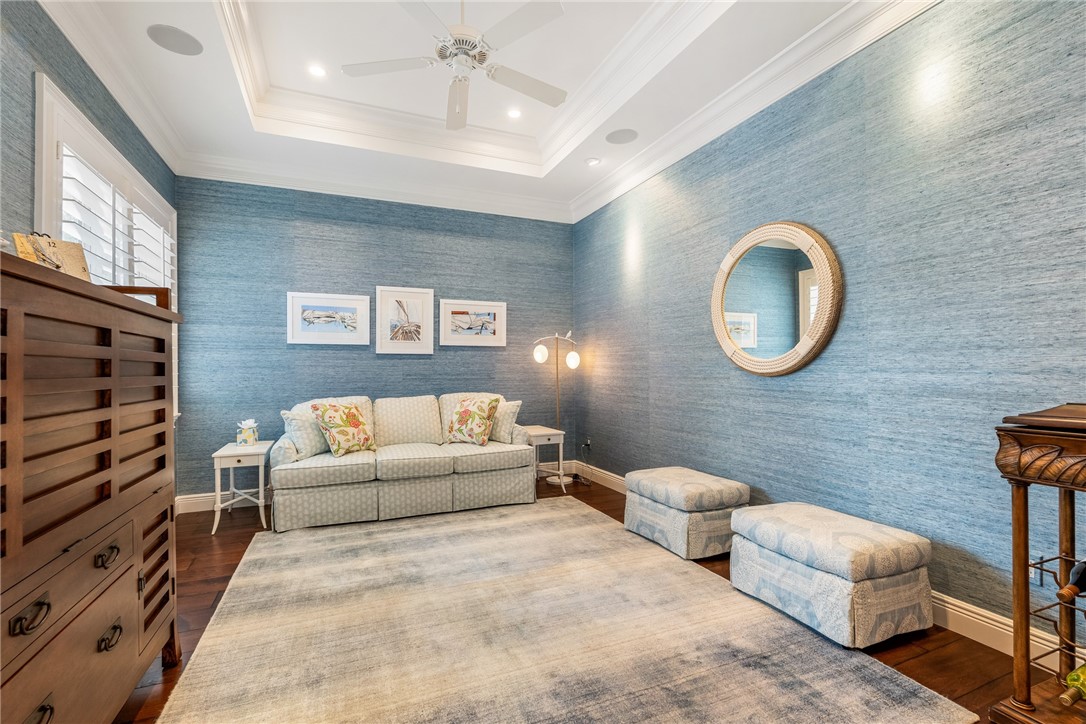 211 Coconut Creek Court