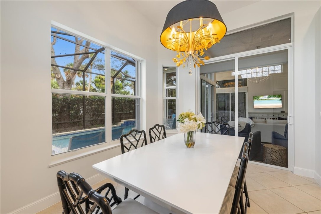 1453 W Island Club Square